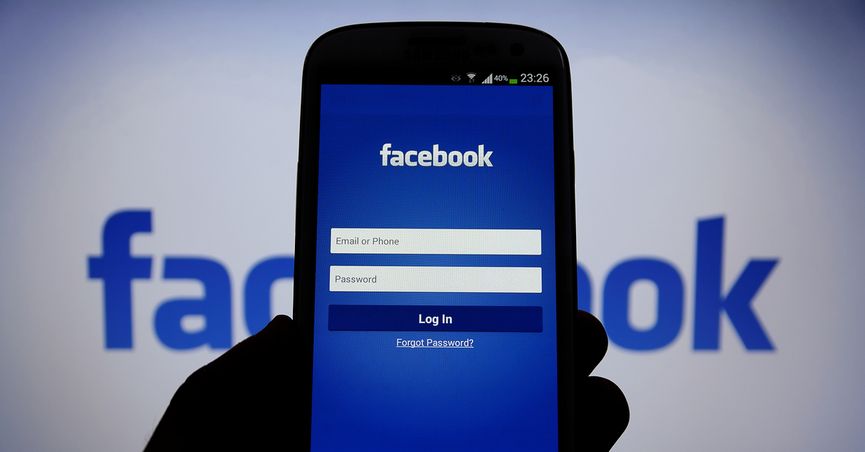 صورة إسبانية خسرت 100 ألف دولار بسبب “فيسبوك”!!