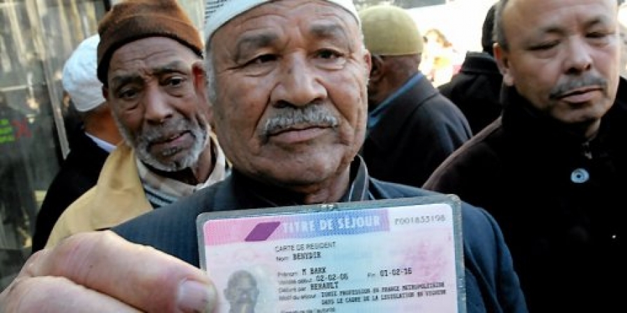 صورة المهاجرون المغاربة خامس المستفيدين من بطائق الإقامة بأوروبا