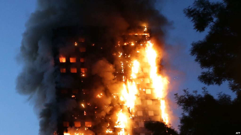 صورة حريق لندن.. 7 مغاربة قد يكونون من بين المتوفين